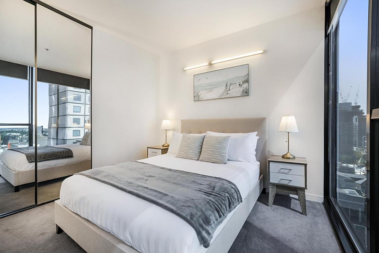 2-Bed Unit Metres From Cbd Malls, Dining & Sights Appartamento Melbourne Esterno foto